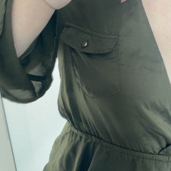 Open Hearted Peplum top - Picture 3 of 4